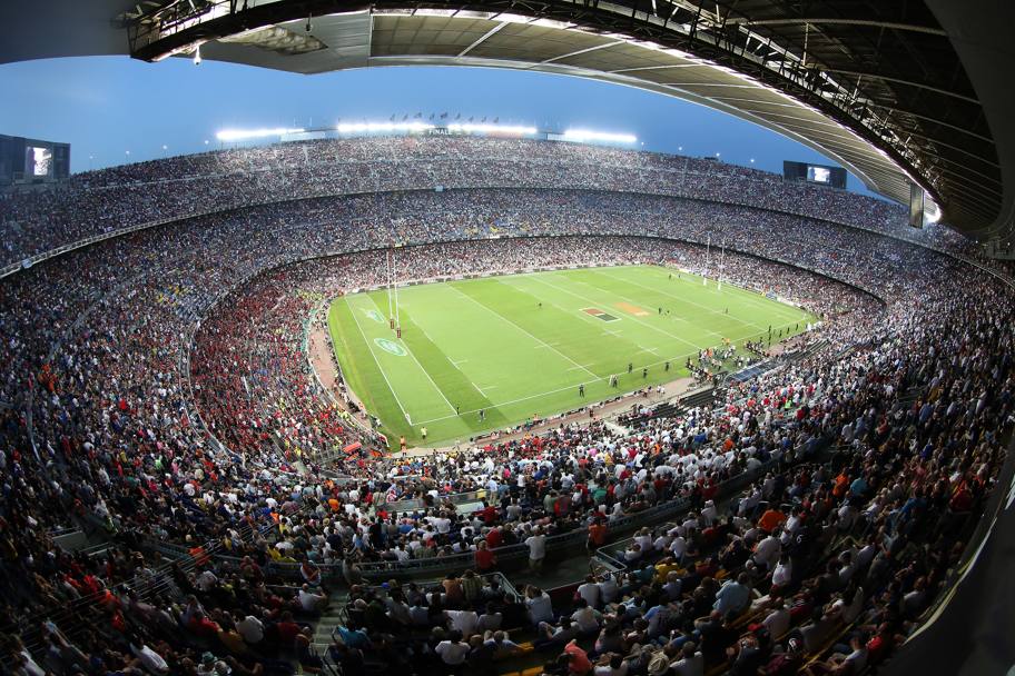 Lo spettacolo del Camp Nou per la finale 